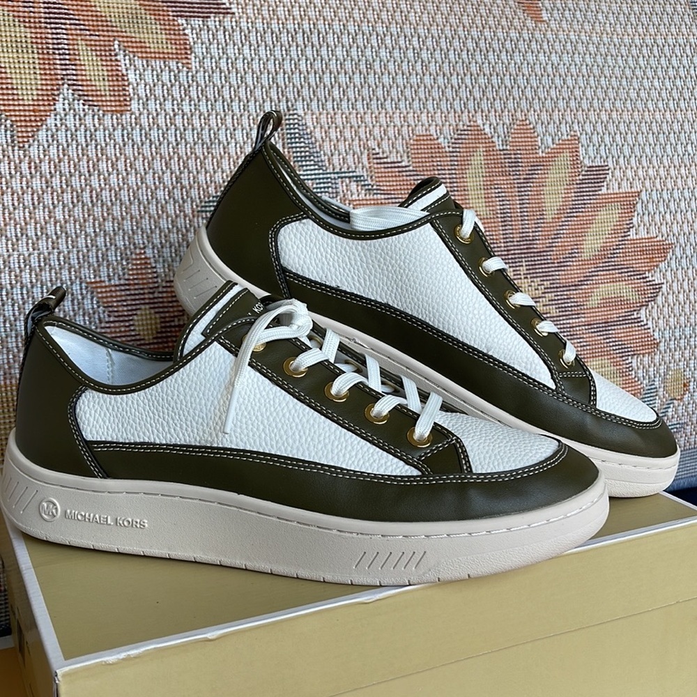 MICHAEL KORS
SHEA LACE UP
FAUX LEATHER
49F3SHFSIL
OLIVE
NEW - Picture 11 of 16